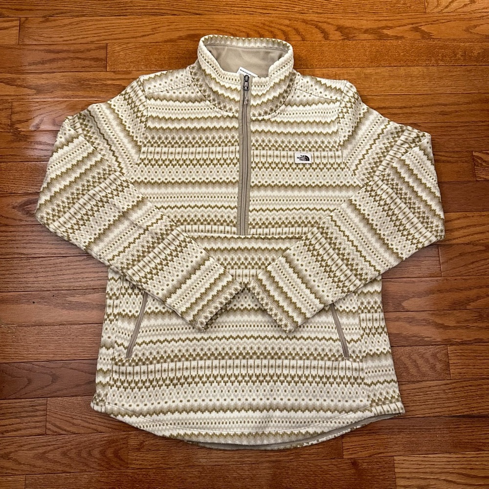 North face woman’s fleece jacket size medium